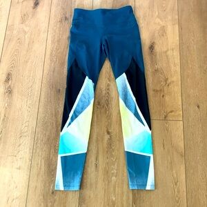 Under Armour size small leggings